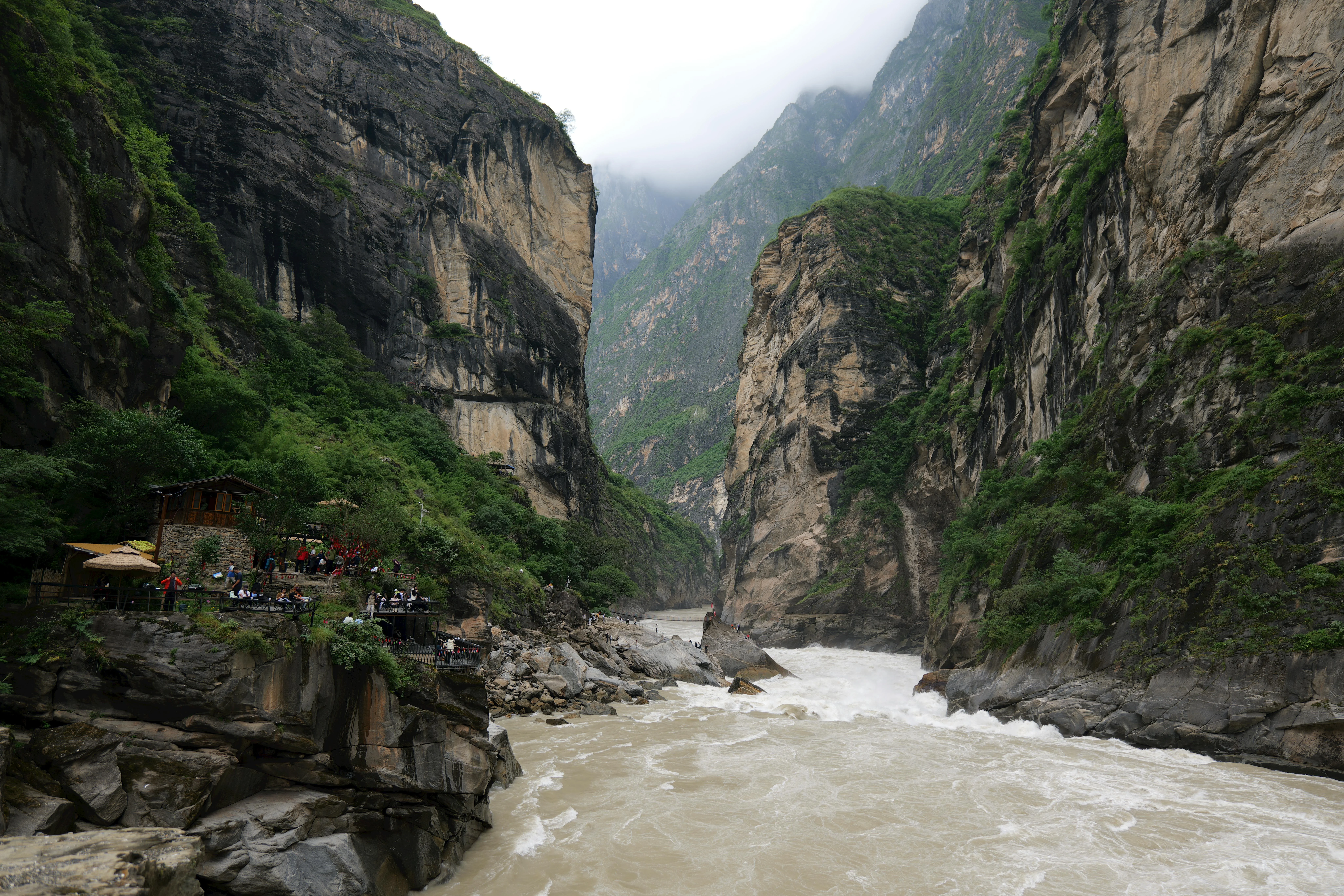 Yangtze River Cruise: The Best Views and Photo Spots